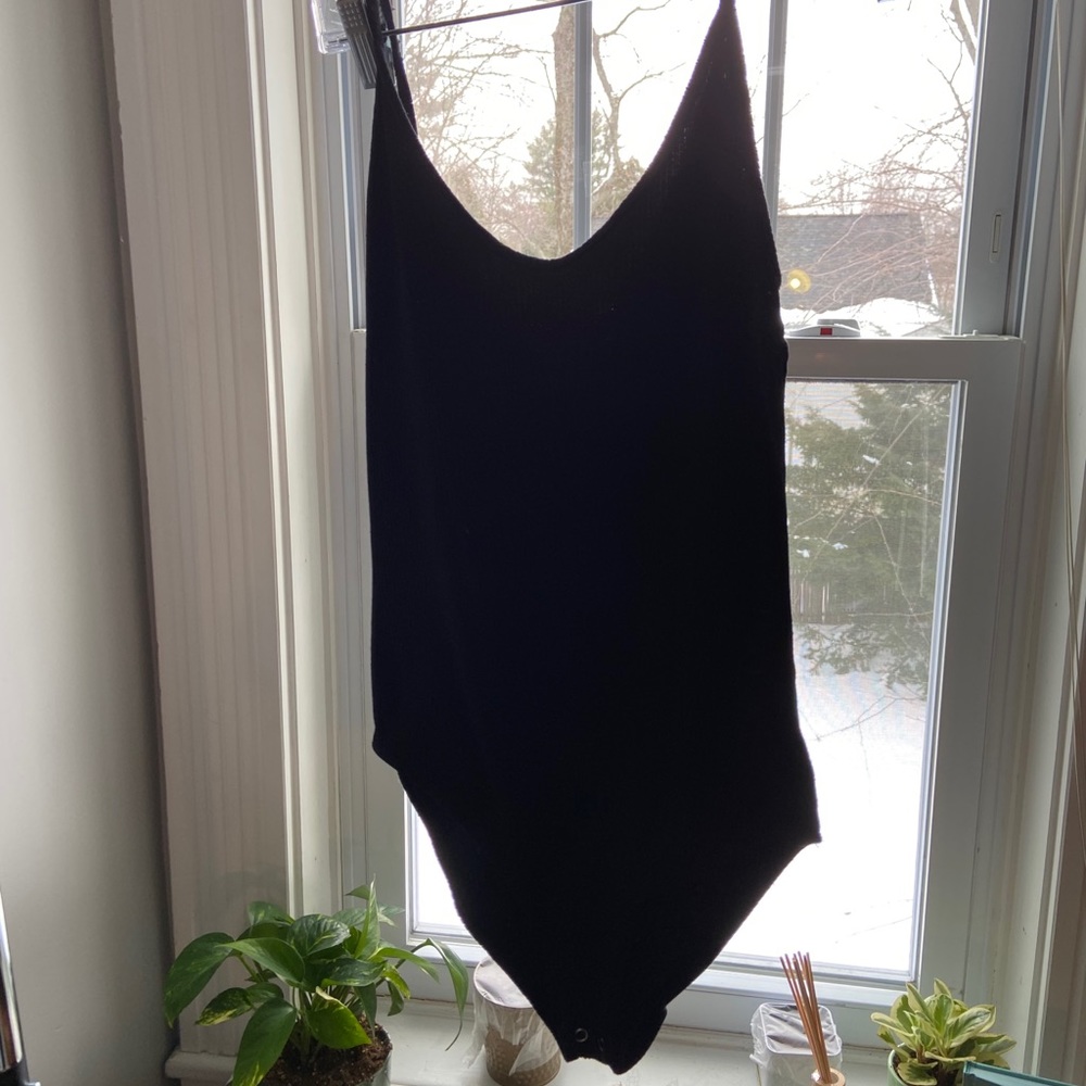 Black ribbed bodysuit.